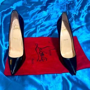 Christian Louboutin

So Kate 120MM Patent Leather Pumps